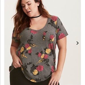 Torrid floral pocket tee.